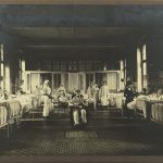 Soldats hospitalisés, salle Laugier à l'hôpital Necker, 1918.