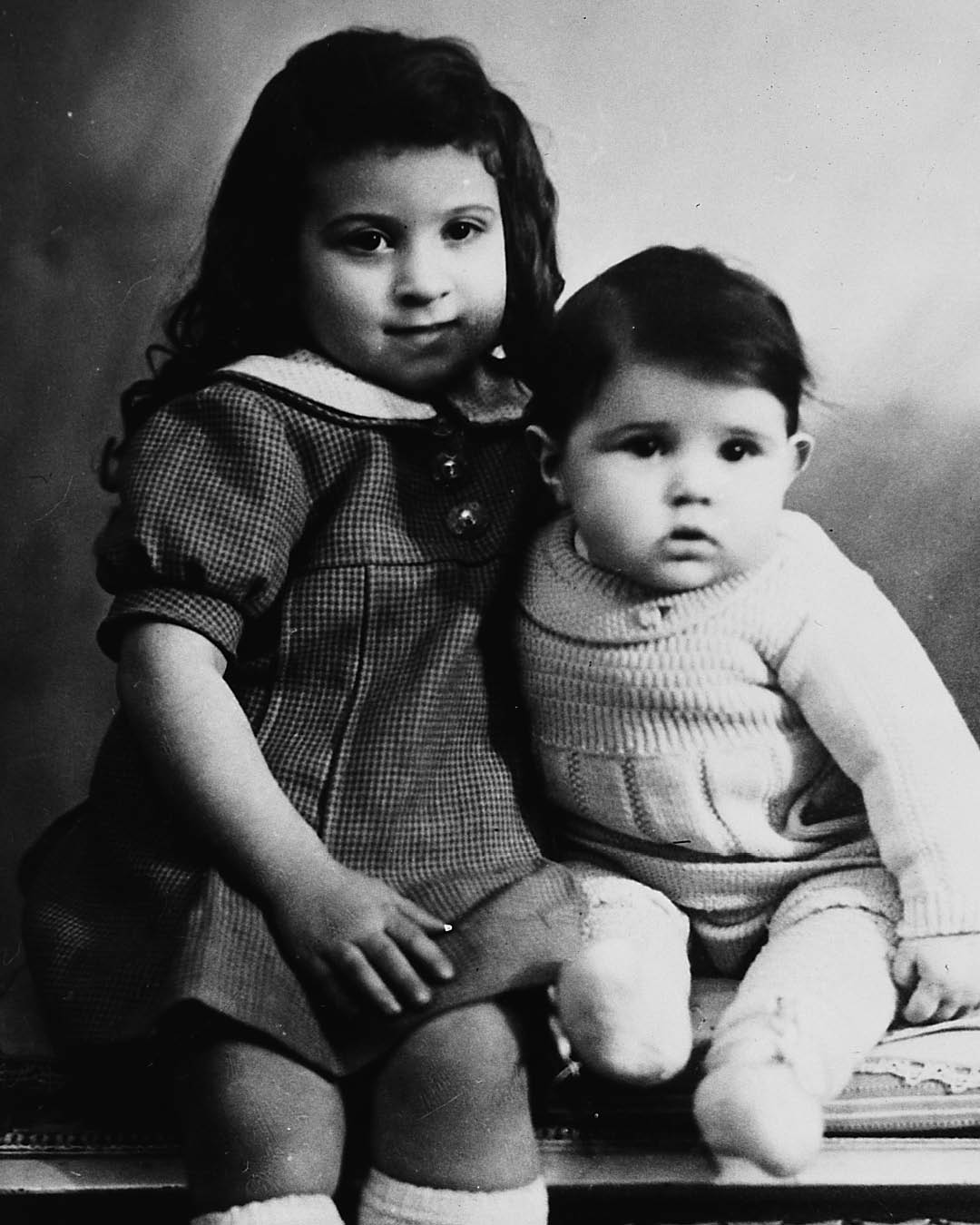 Céline et Danielle Gradsztein, Mémorial de la Shoah (740JPG, Mémorial de la Shoah/coll. Serge Klarsfeld)